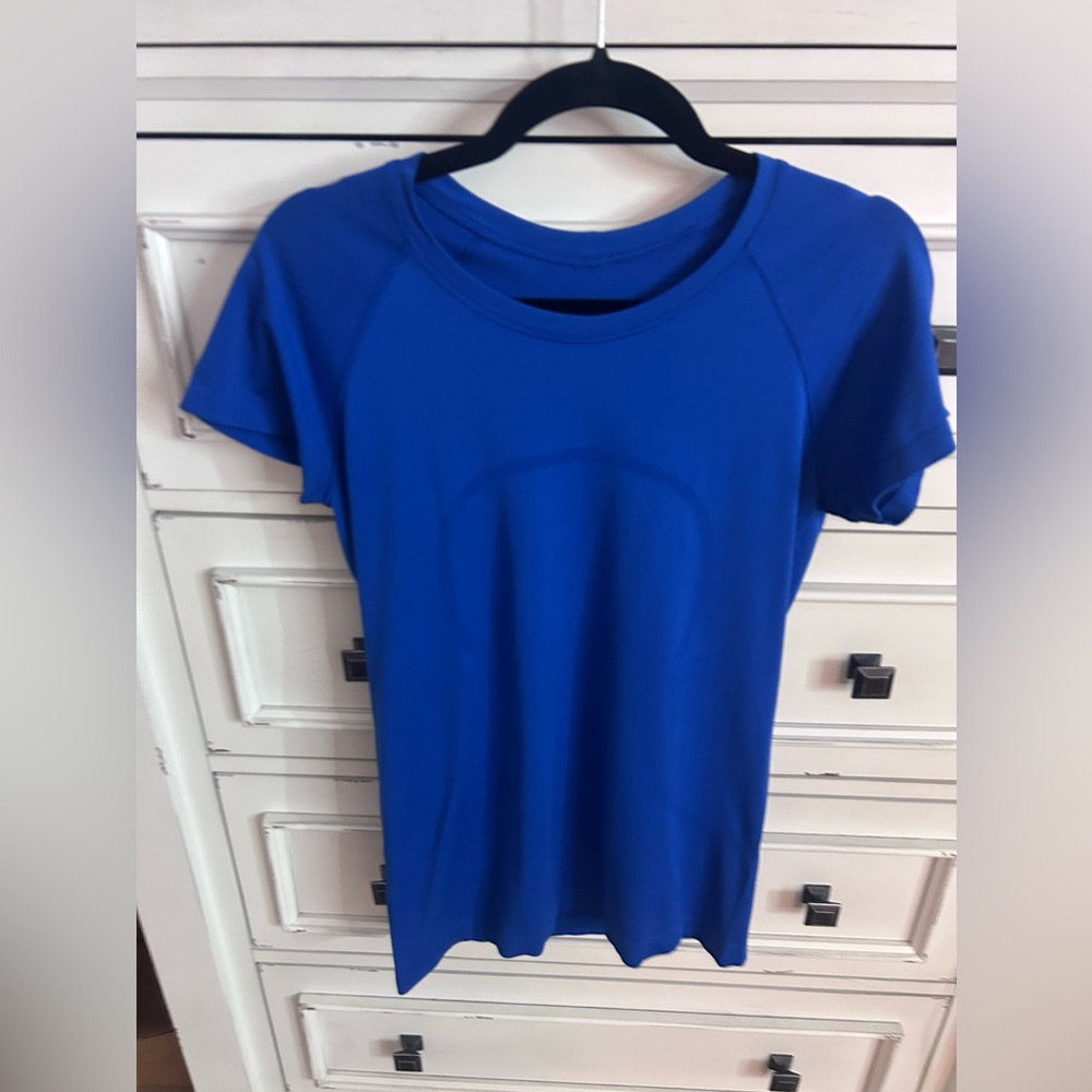 Lululemon Swiftly Short Sleeve 2.0 size 8